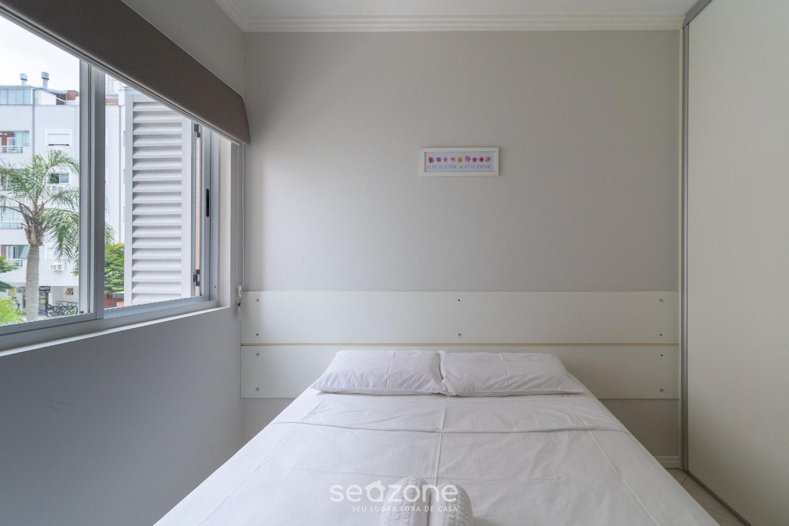 Apt with balcony, few minutes from the sea CCB103