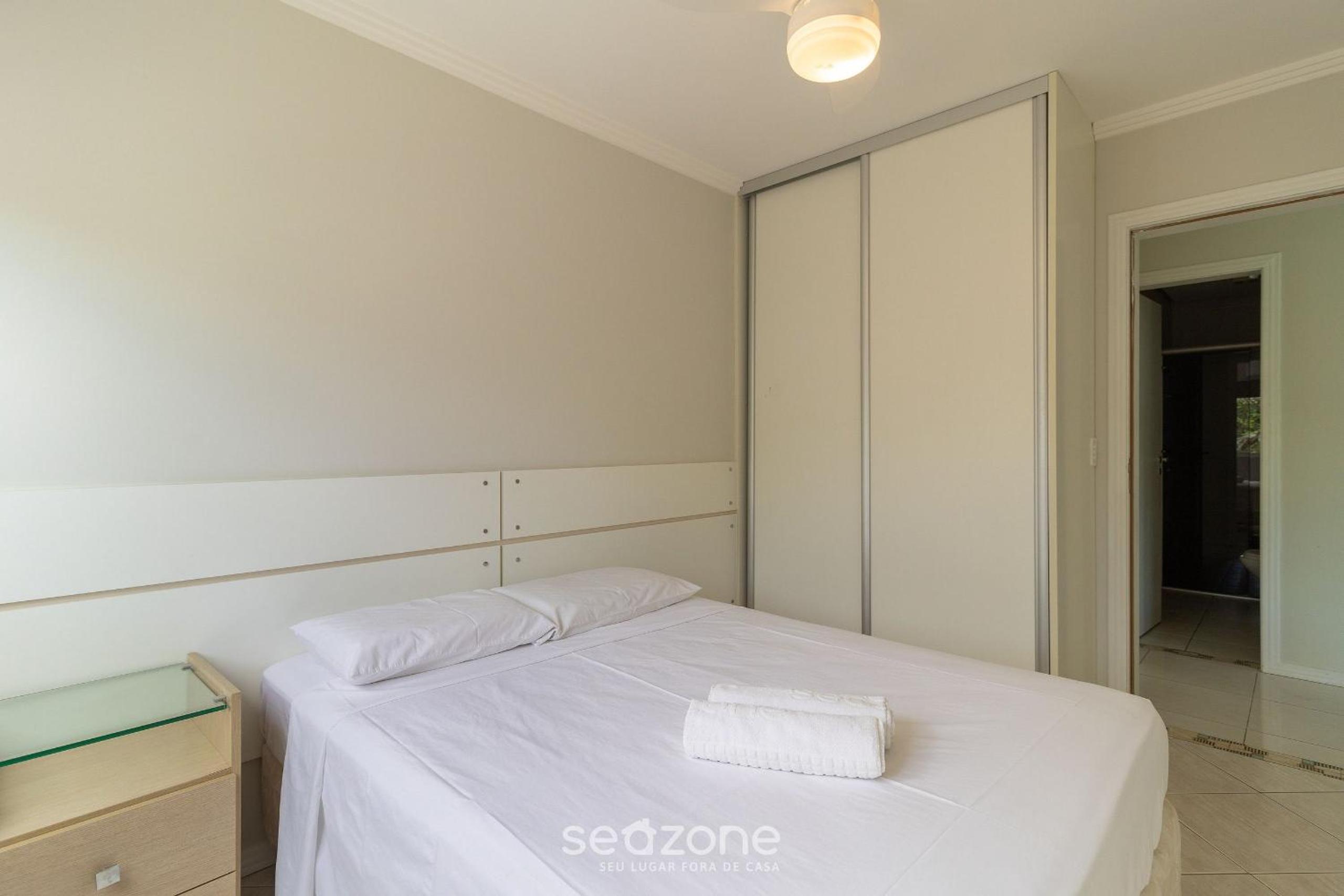 Apt with balcony, few minutes from the sea CCB103