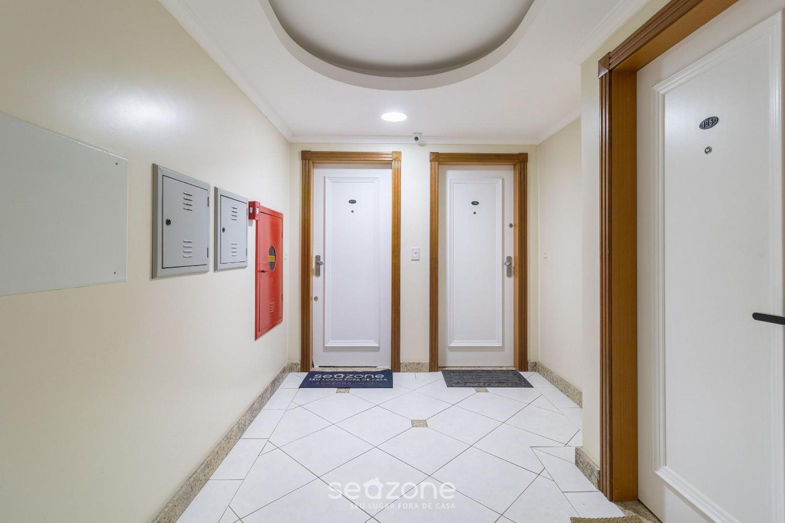 Apt with balcony, few minutes from the sea CCB103