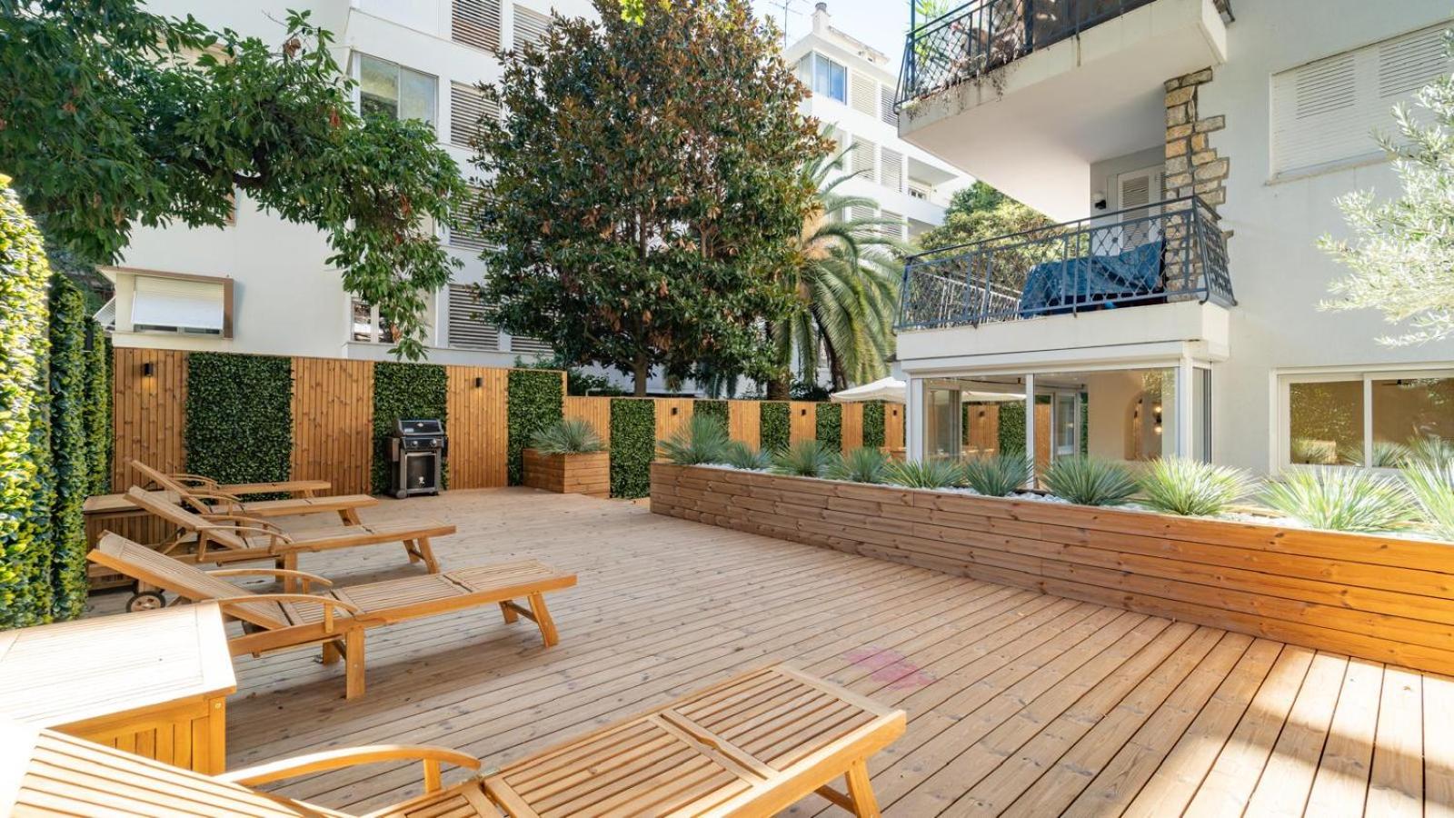 3BDR Cocoon in Cannes Martinez avec Jardin Privé & Design Contemporain à 3 min de la Croisette