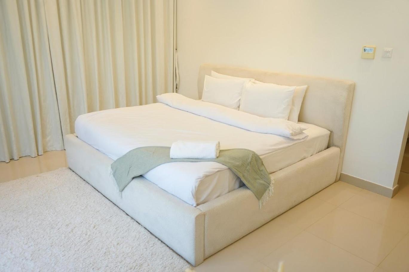 Al Dana H2O Luxury Villa