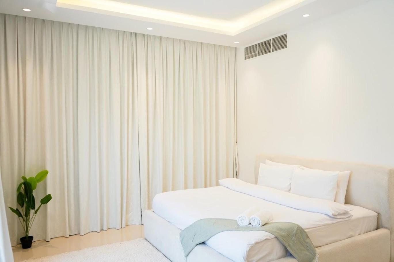 Al Dana H2O Luxury Villa