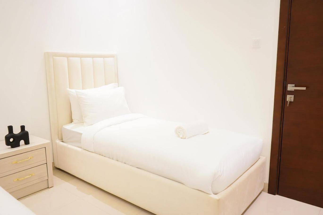 Al Dana H2O Luxury Villa