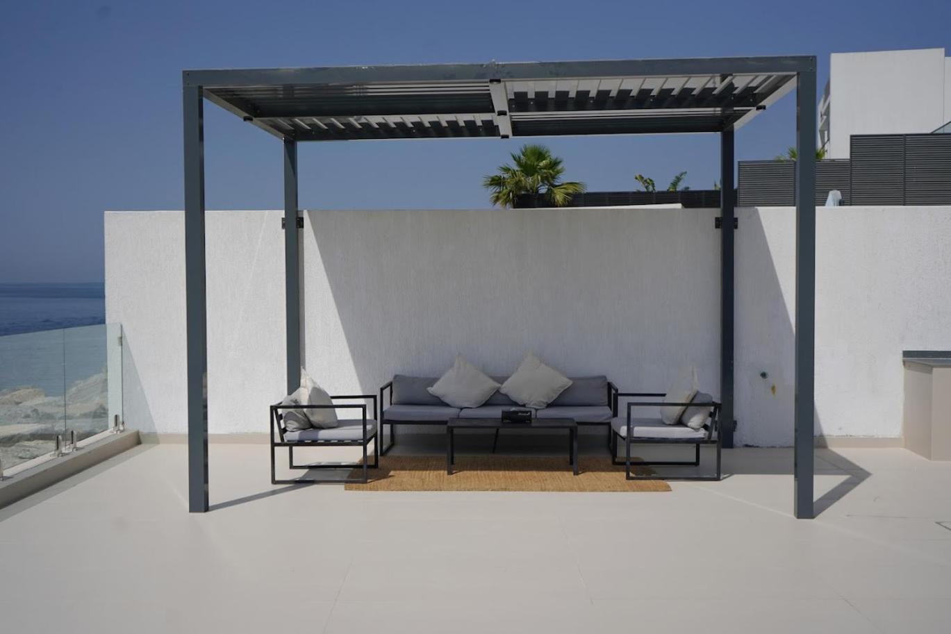 Al Dana H2O Luxury Villa