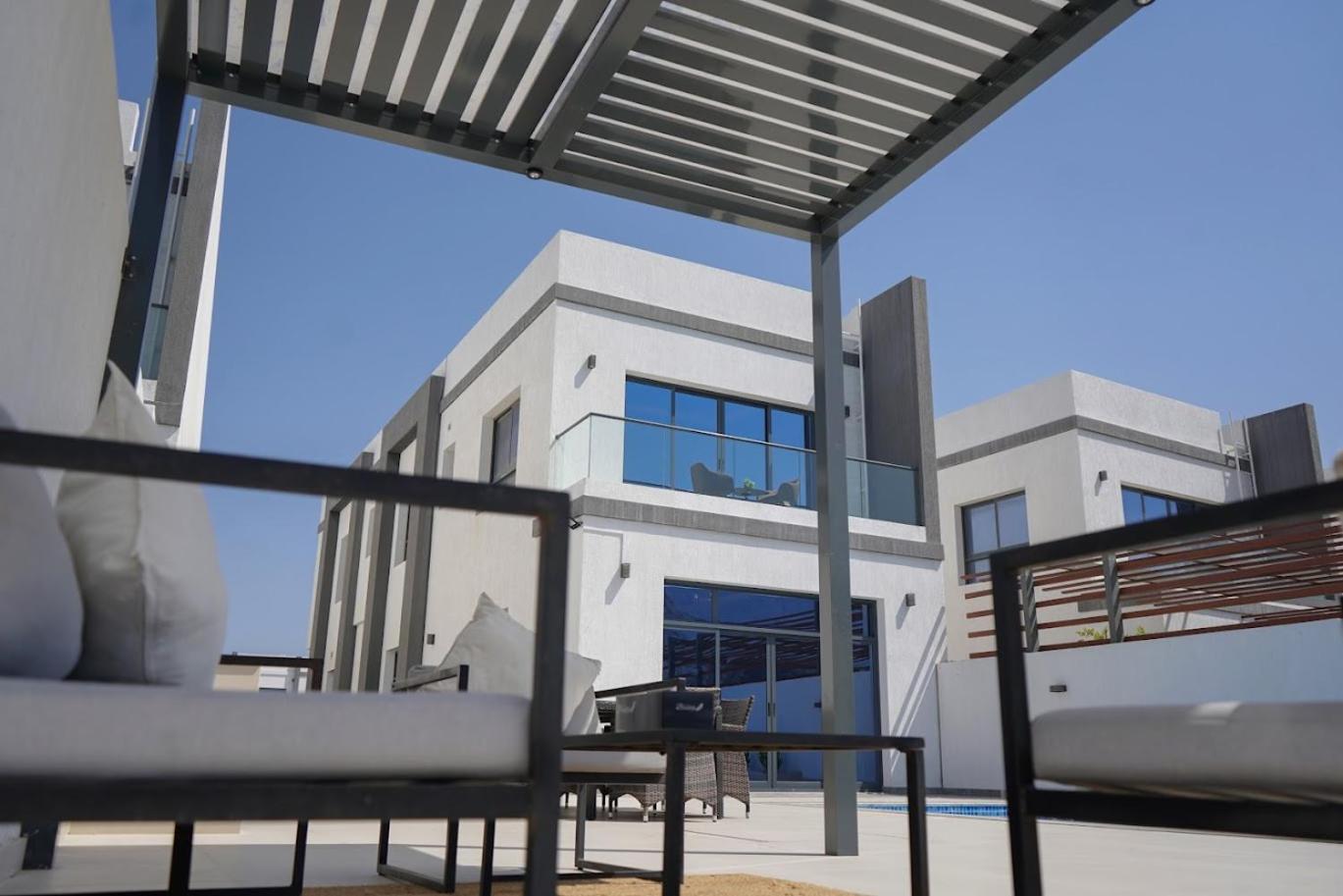 Al Dana H2O Luxury Villa