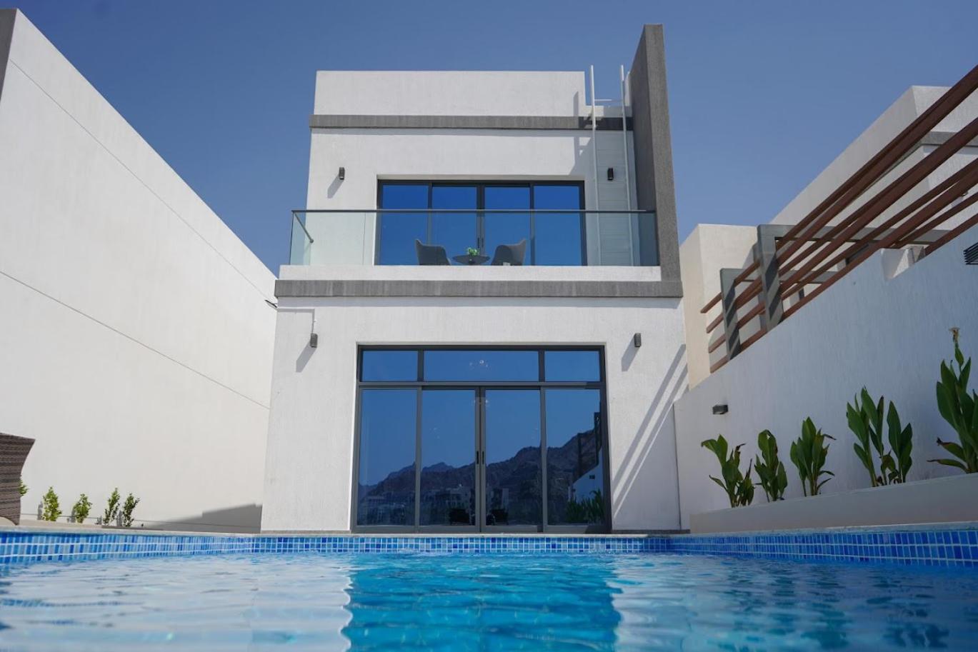 Al Dana H2O Luxury Villa