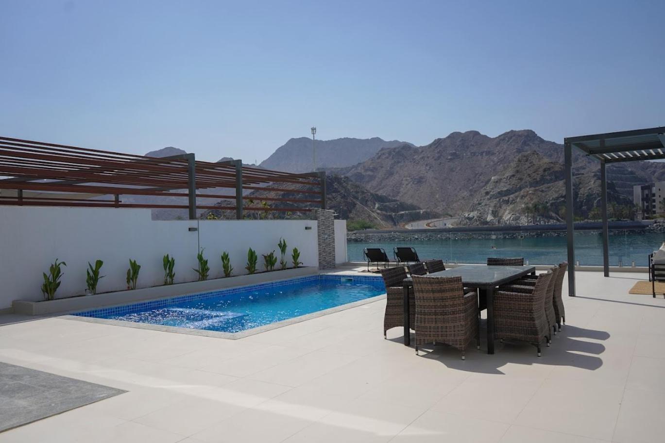Al Dana H2O Luxury Villa