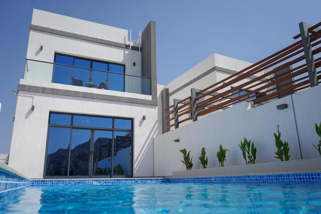 Al Dana H2O Luxury Villa