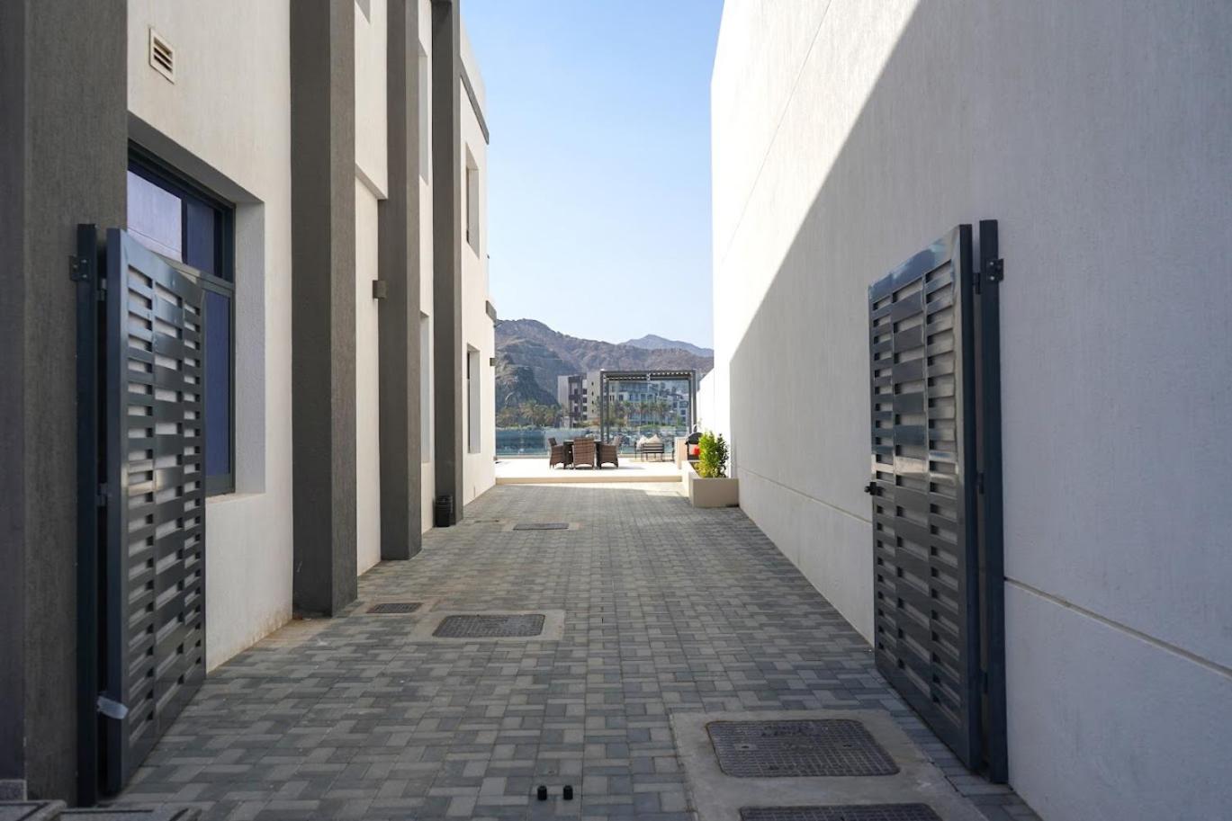 Al Dana H2O Luxury Villa