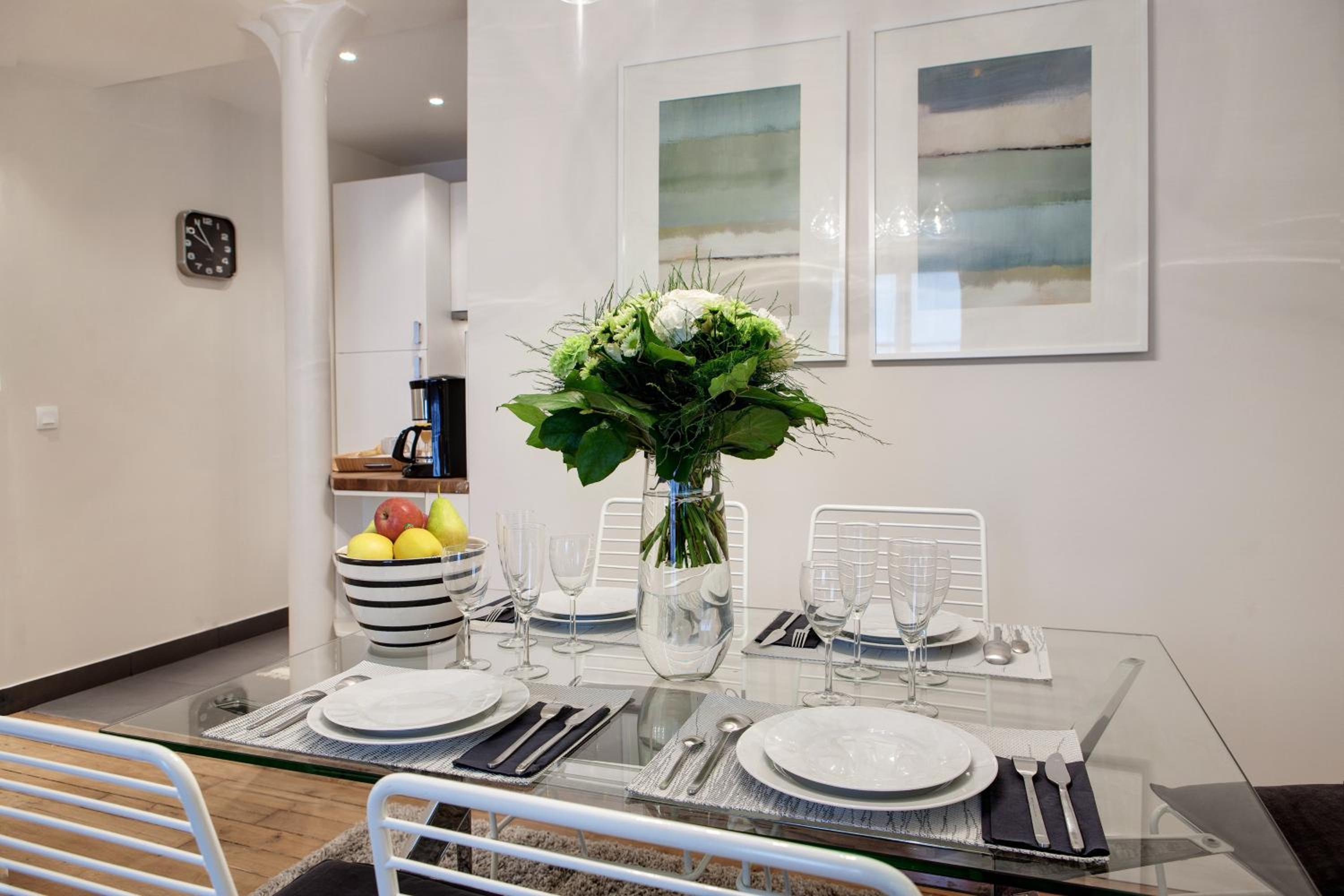 Paris Sevigne Elegant residence