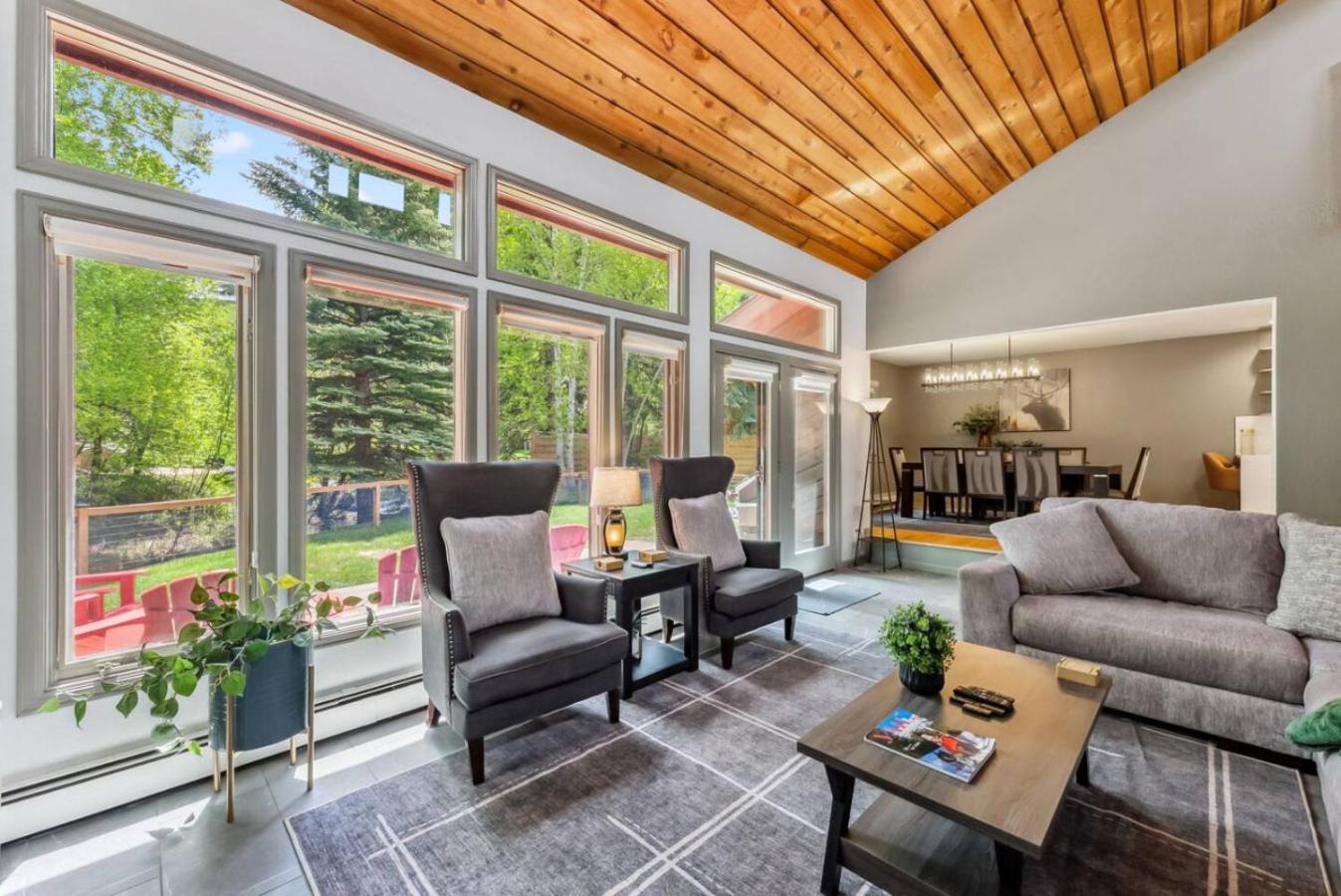 EagleVail Alpine Escape Riverside Luxe W Spa