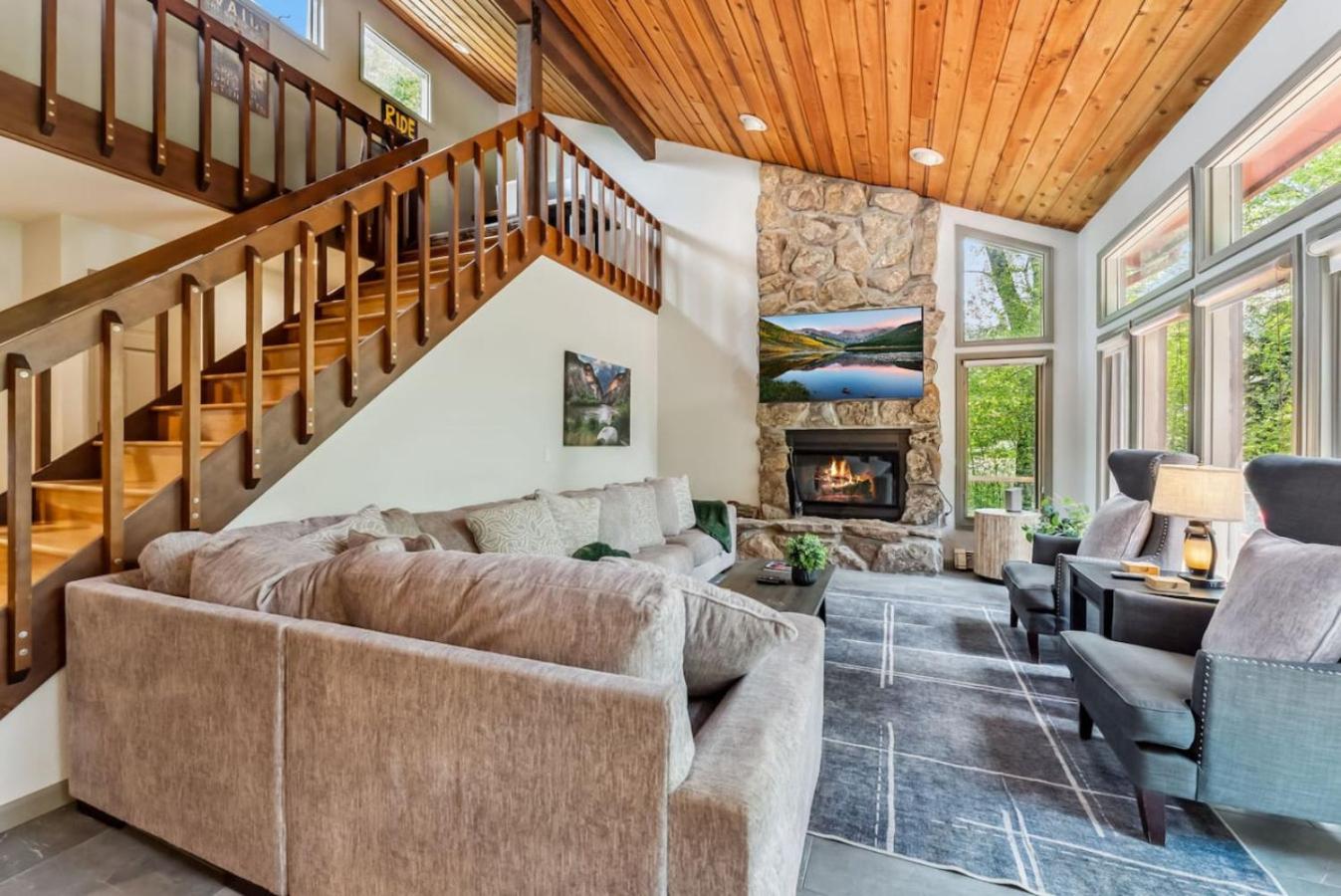 EagleVail Alpine Escape Riverside Luxe W Spa