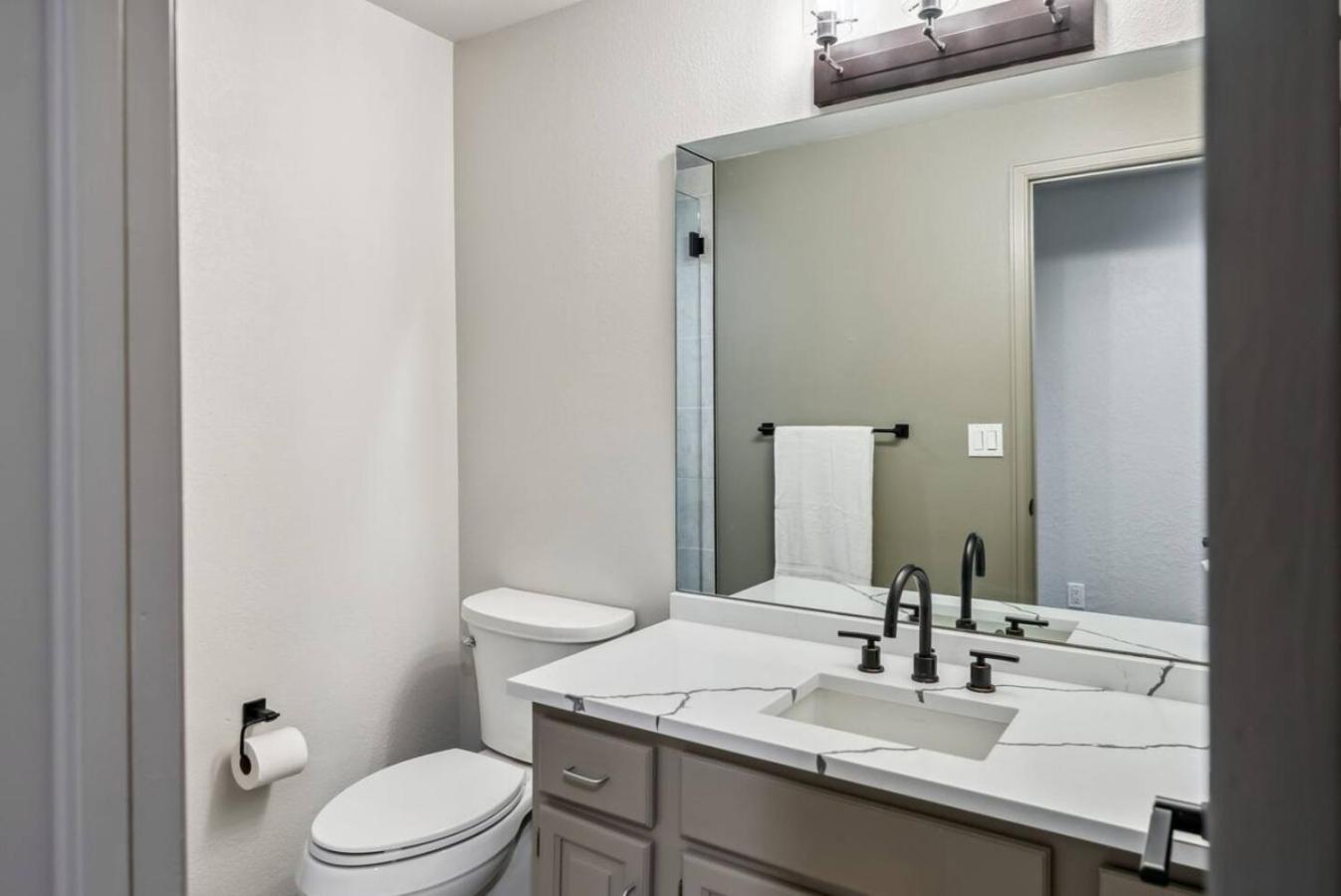 EagleVail Alpine Escape Riverside Luxe W Spa