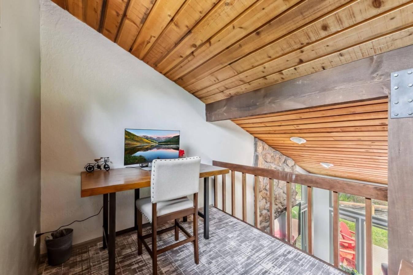 EagleVail Alpine Escape Riverside Luxe W Spa
