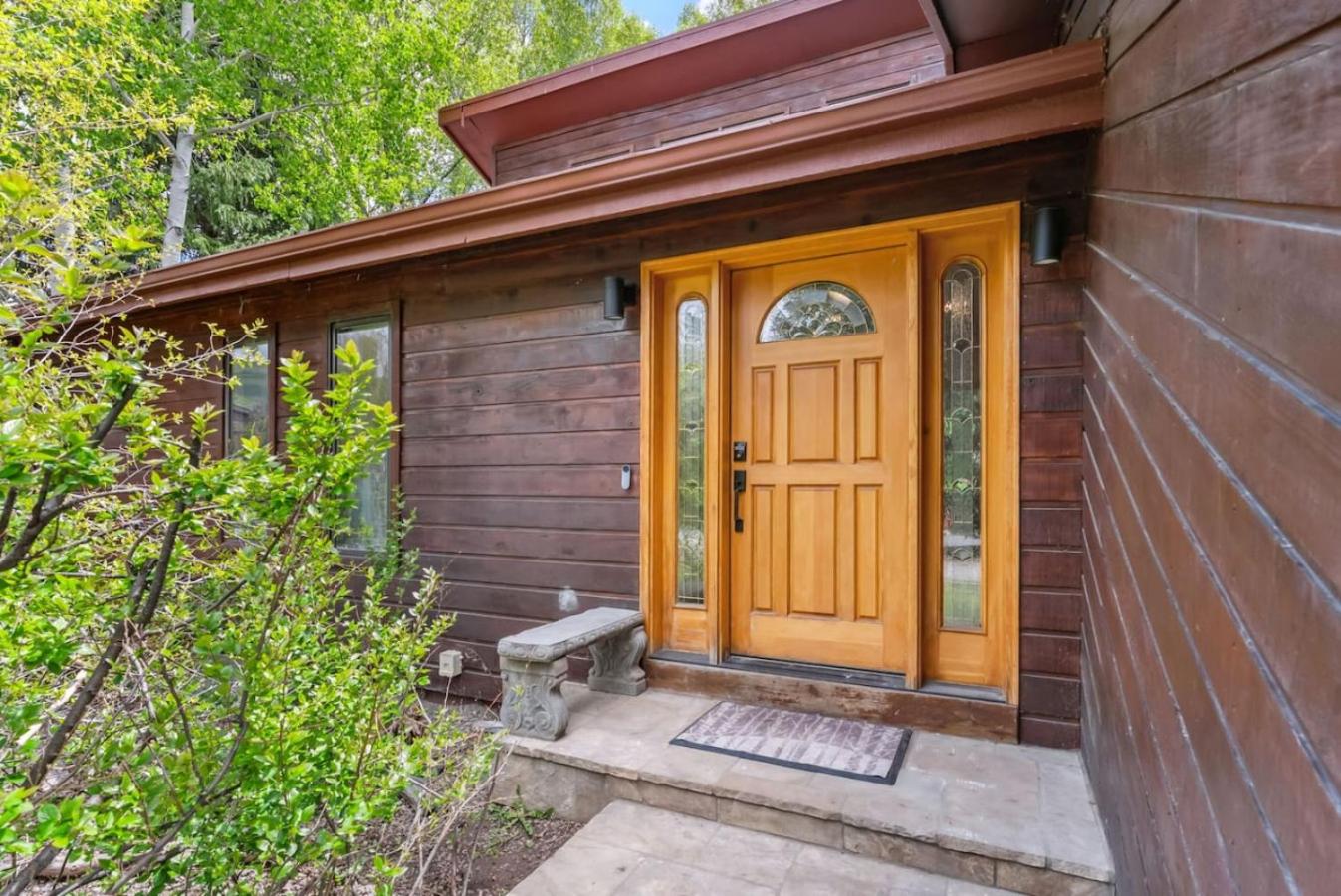 EagleVail Alpine Escape Riverside Luxe W Spa