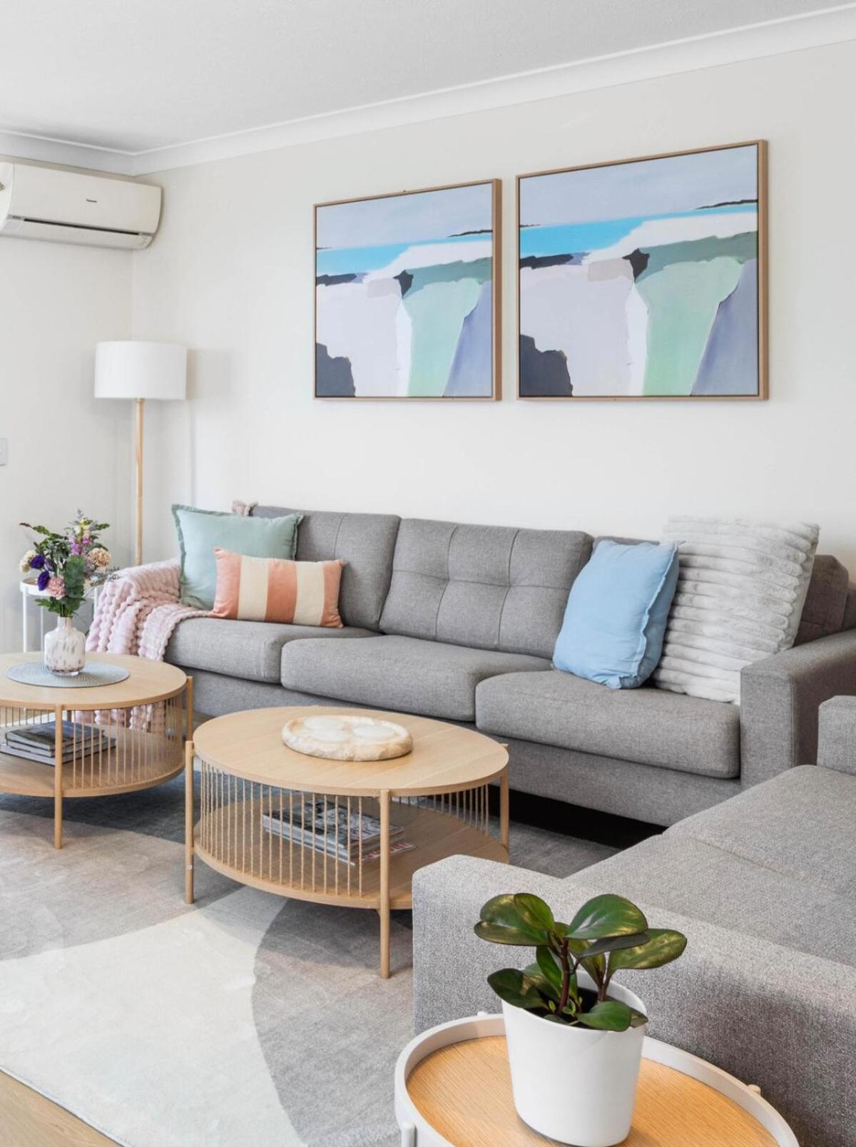 Stylish Modern Oceanside Oasis Free Wi-Fi