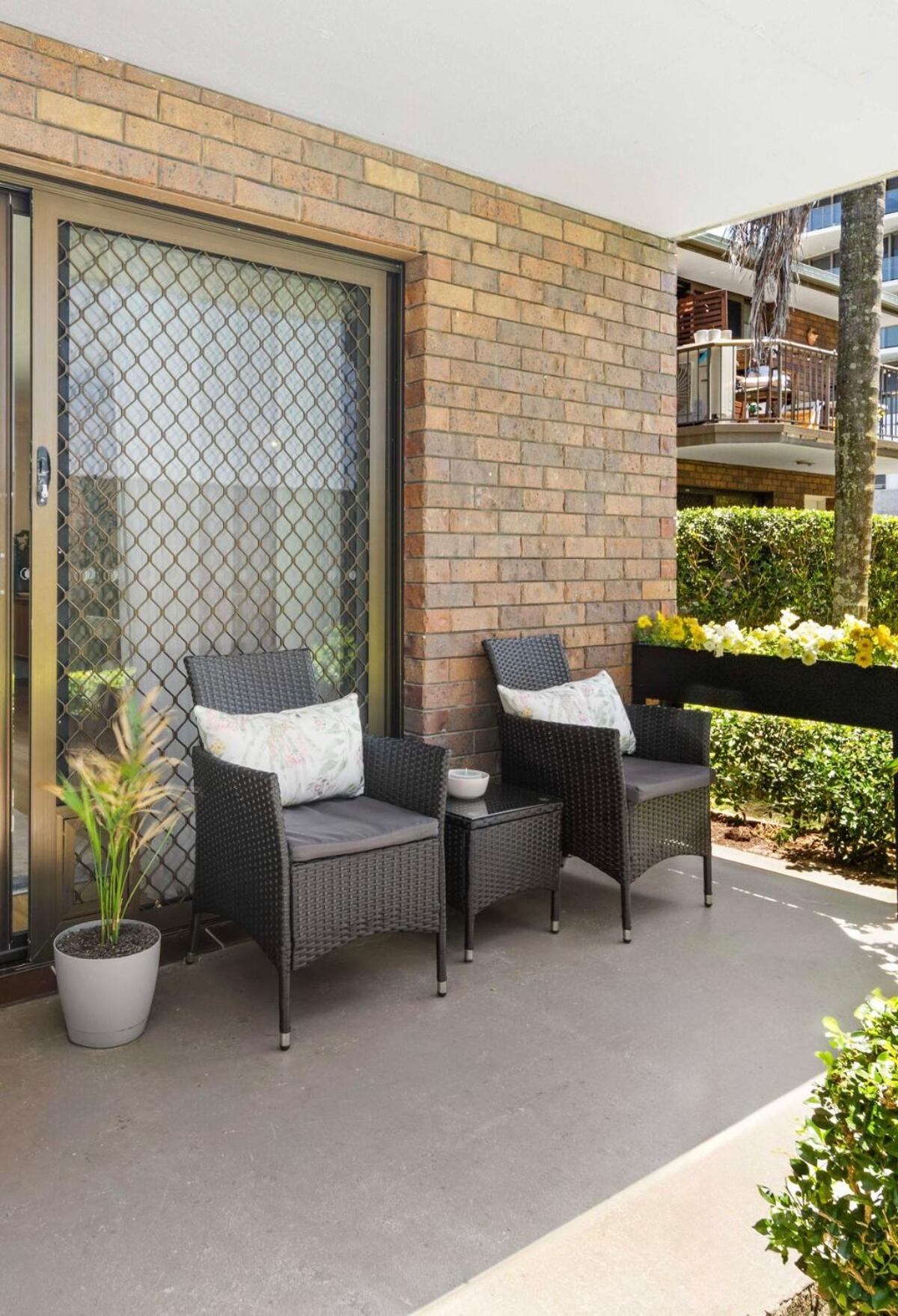Stylish Modern Oceanside Oasis Free Wi-Fi