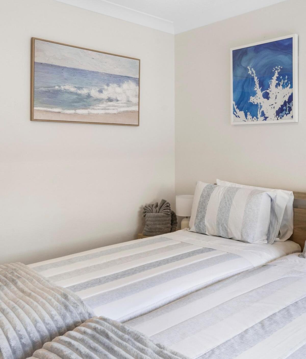 Stylish Modern Oceanside Oasis Free Wi-Fi