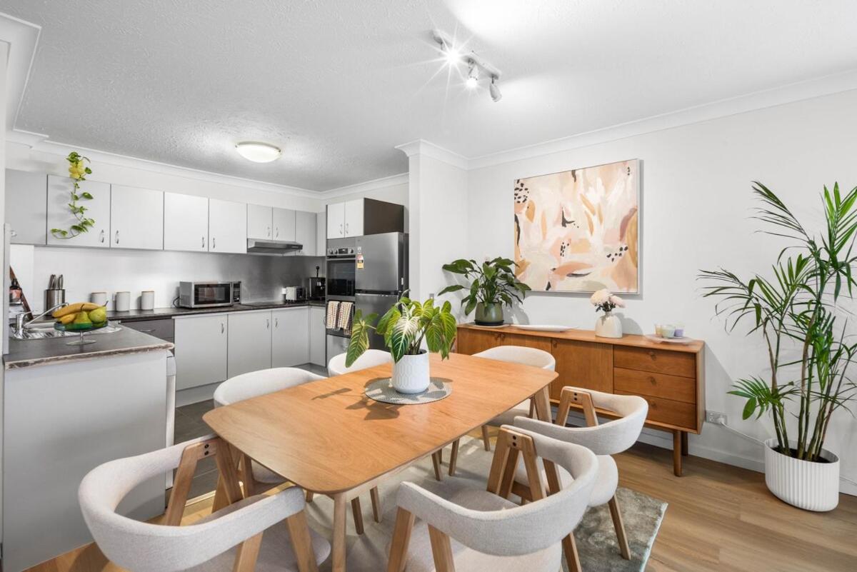 Stylish Modern Oceanside Oasis Free Wi-Fi