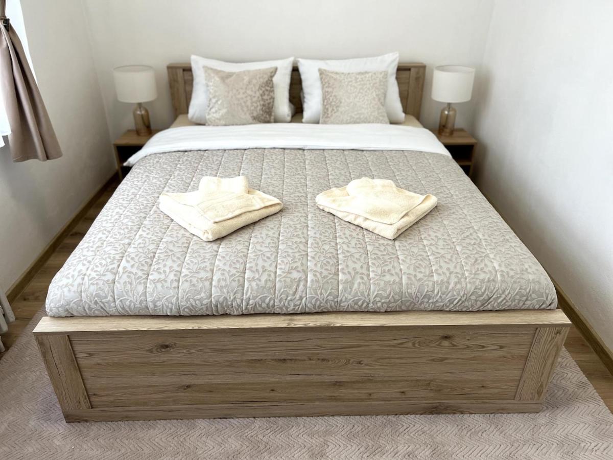 2BD- next to Presidential palace