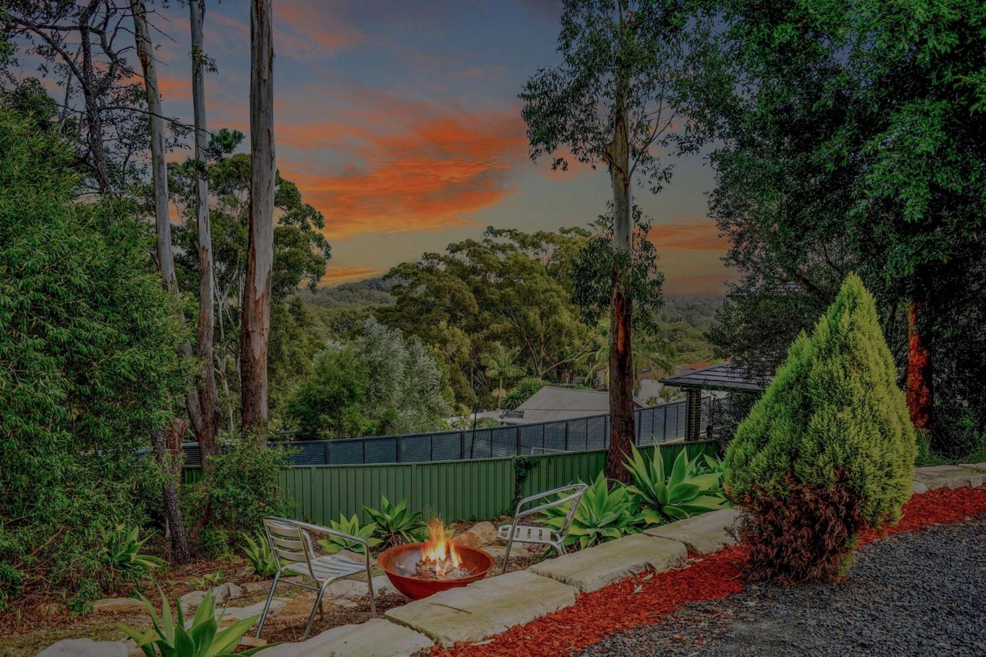 Luxurious 5-Bed Home by Avoca Beach