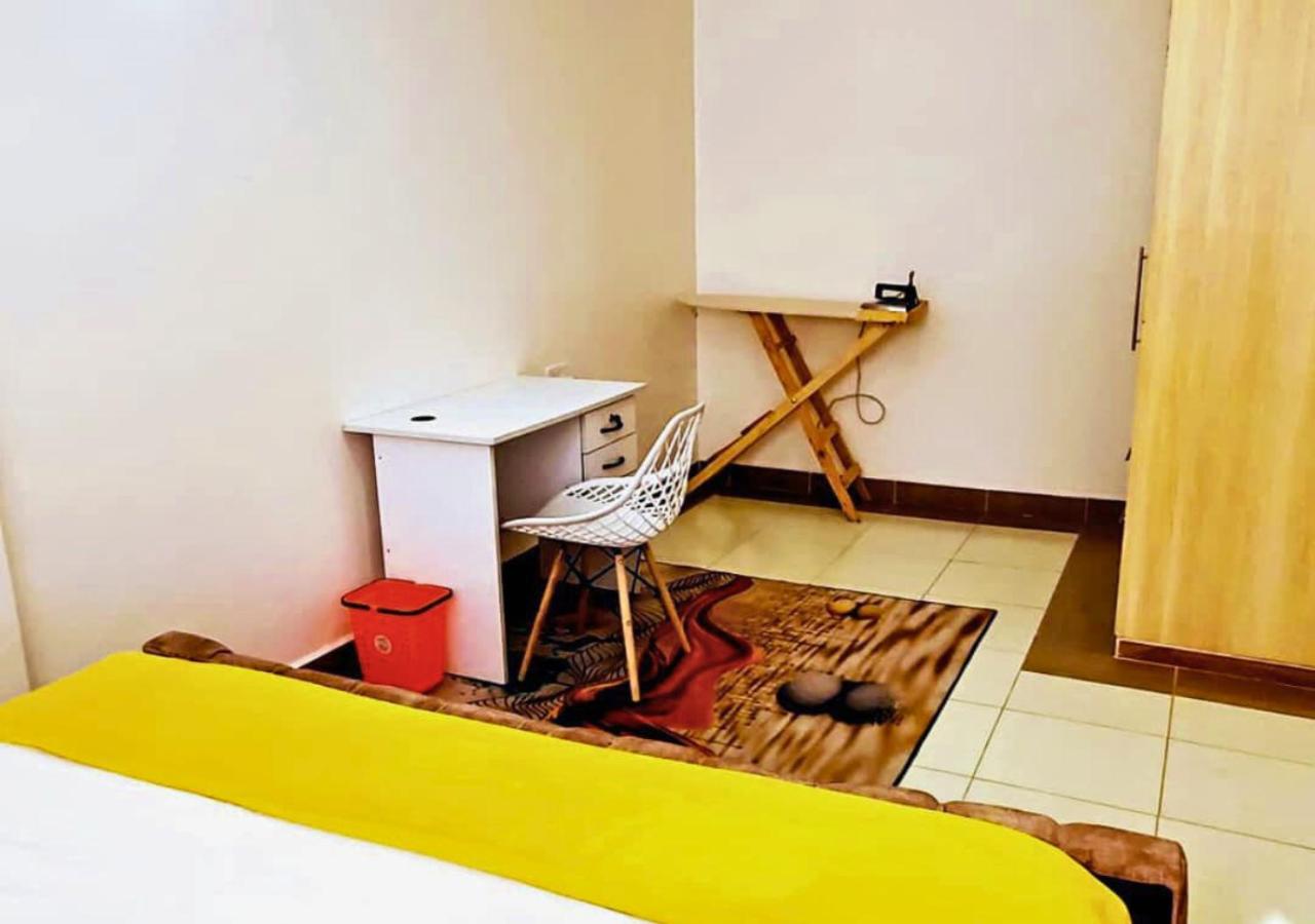 Cozy & Modern One Bedroom Opposite Garden City Mall