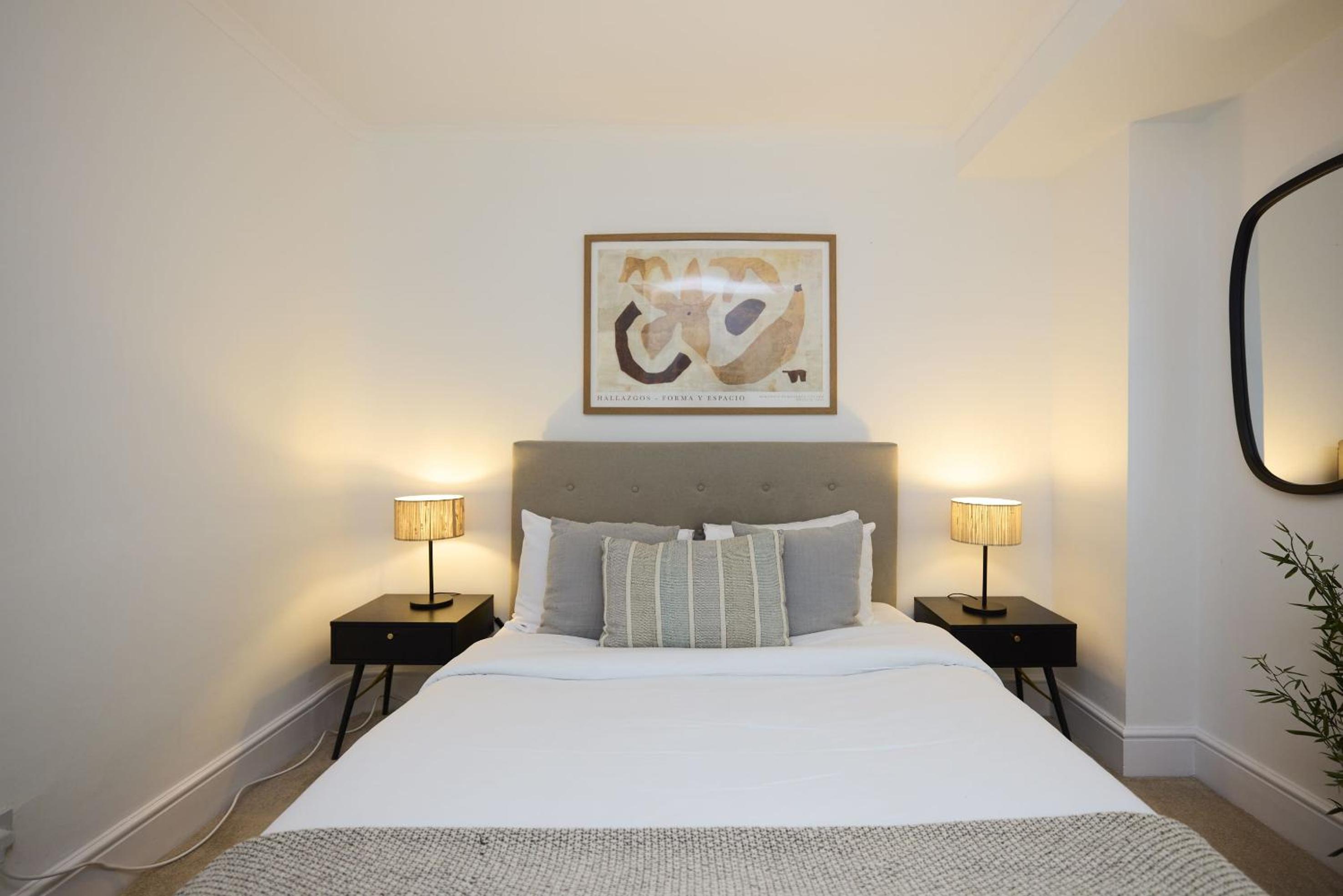 The Carlton Nook - 2BR Apartment with Patio