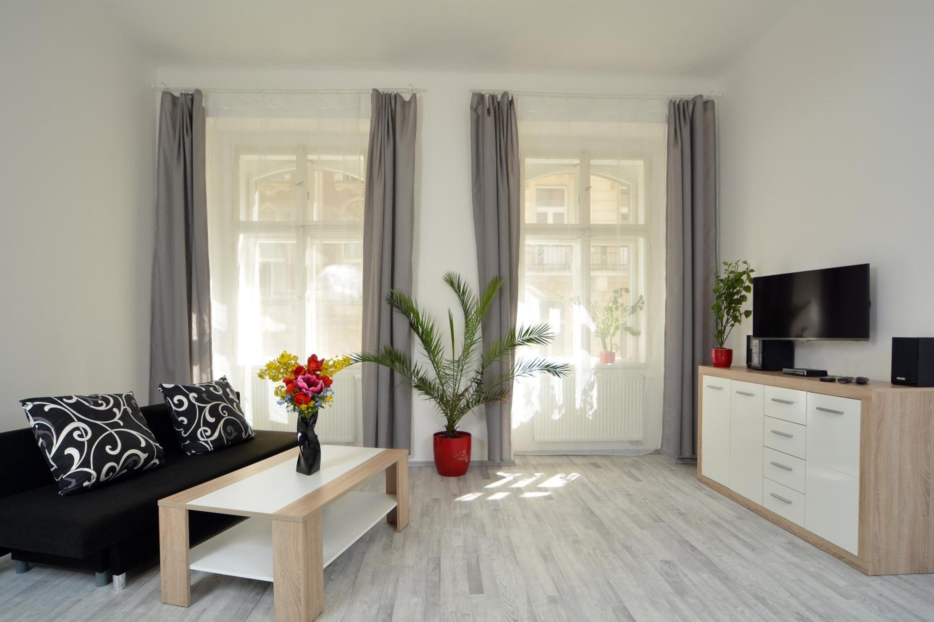 Navratilova Apartments