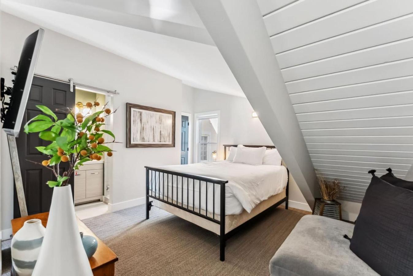 Matterhorn Haven LUXE Vail Retreat w Hot Tub