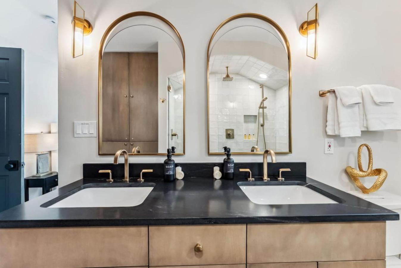 Matterhorn Haven LUXE Vail Retreat w Hot Tub