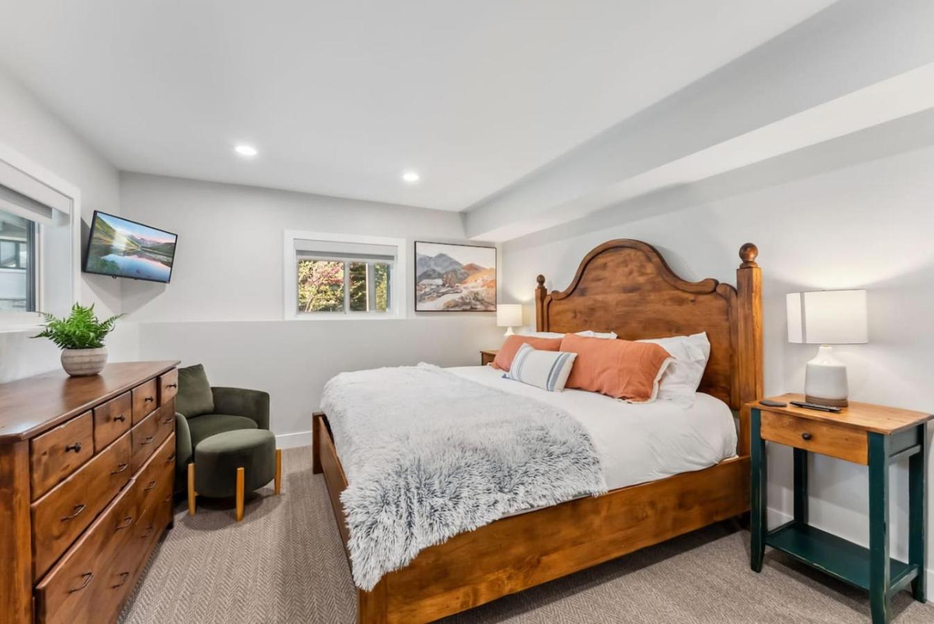 Matterhorn Haven LUXE Vail Retreat w Hot Tub