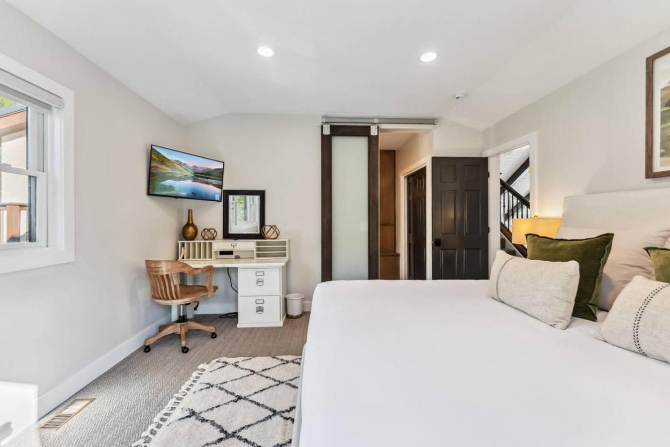 Matterhorn Haven LUXE Vail Retreat w Hot Tub