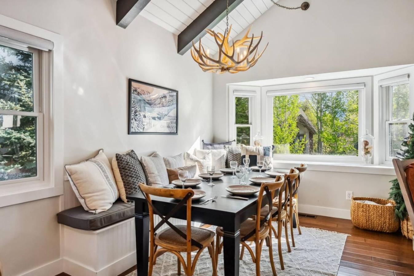 Matterhorn Haven LUXE Vail Retreat w Hot Tub