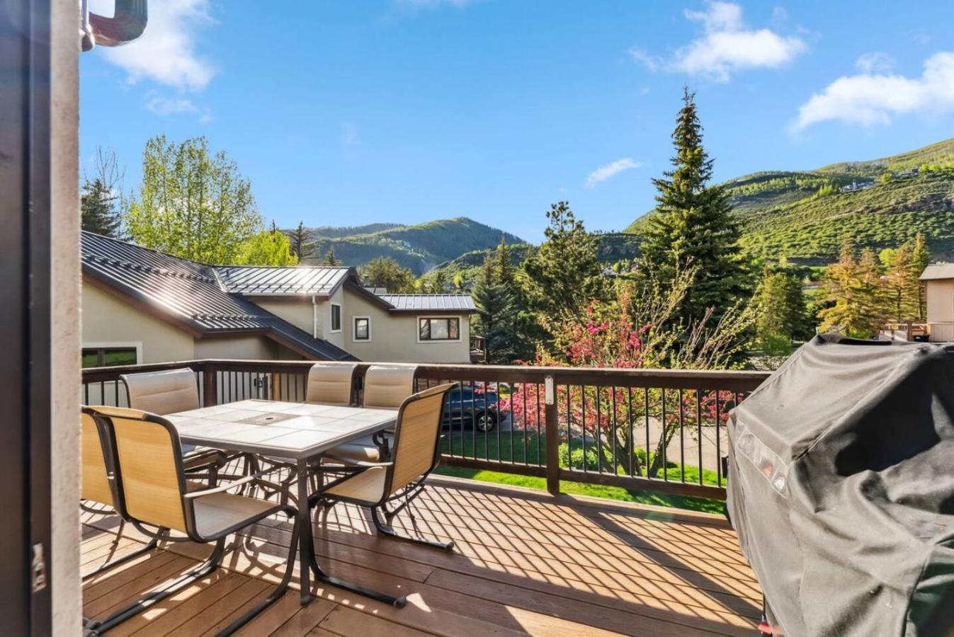 Matterhorn Haven LUXE Vail Retreat w Hot Tub