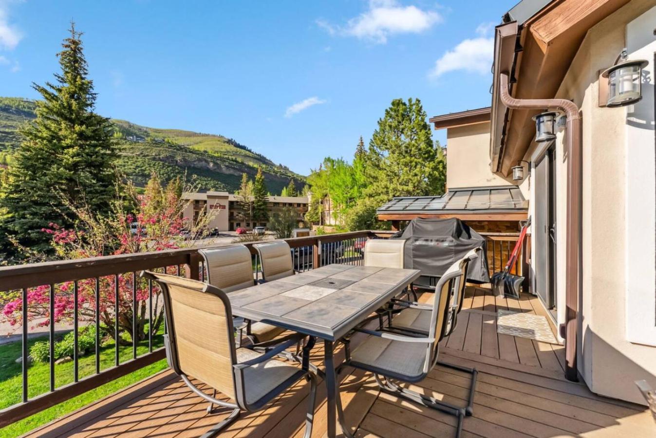 Matterhorn Haven LUXE Vail Retreat w Hot Tub
