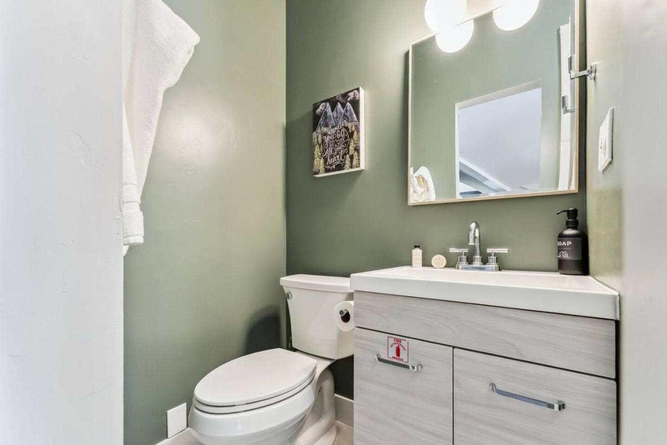 Matterhorn Haven LUXE Vail Retreat w Hot Tub