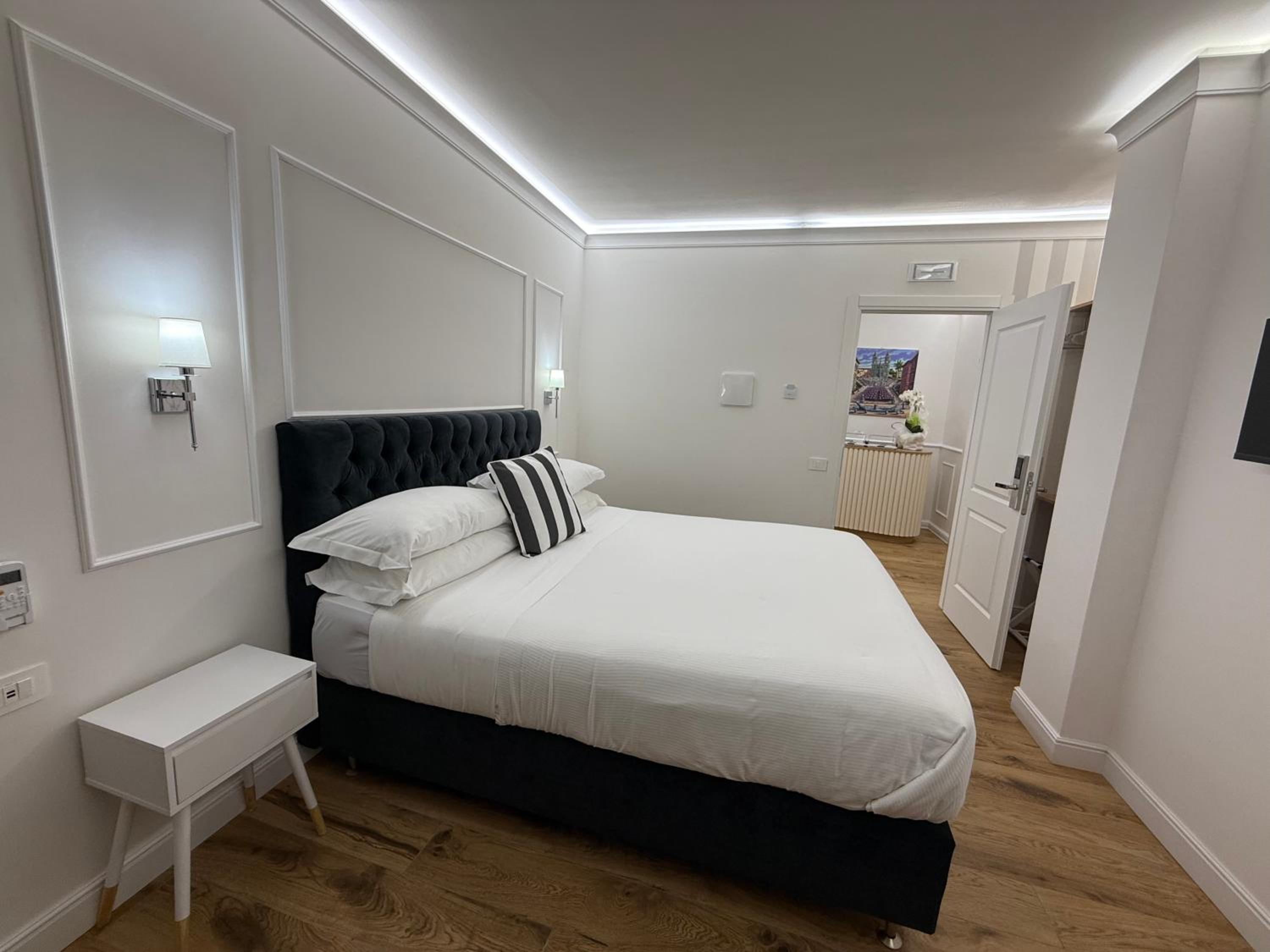 Emy Suites
