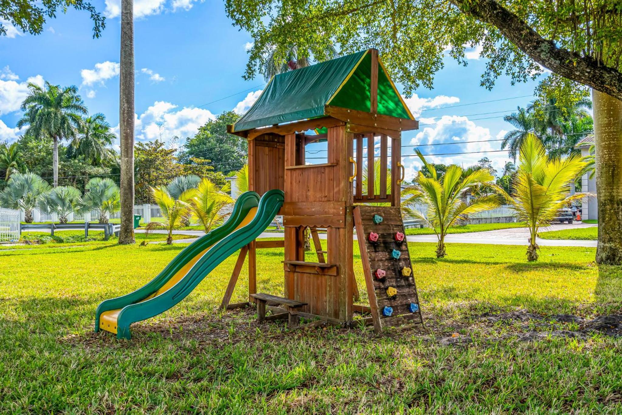 4BR Biscayne River Home with Pool & Pickleball Fun