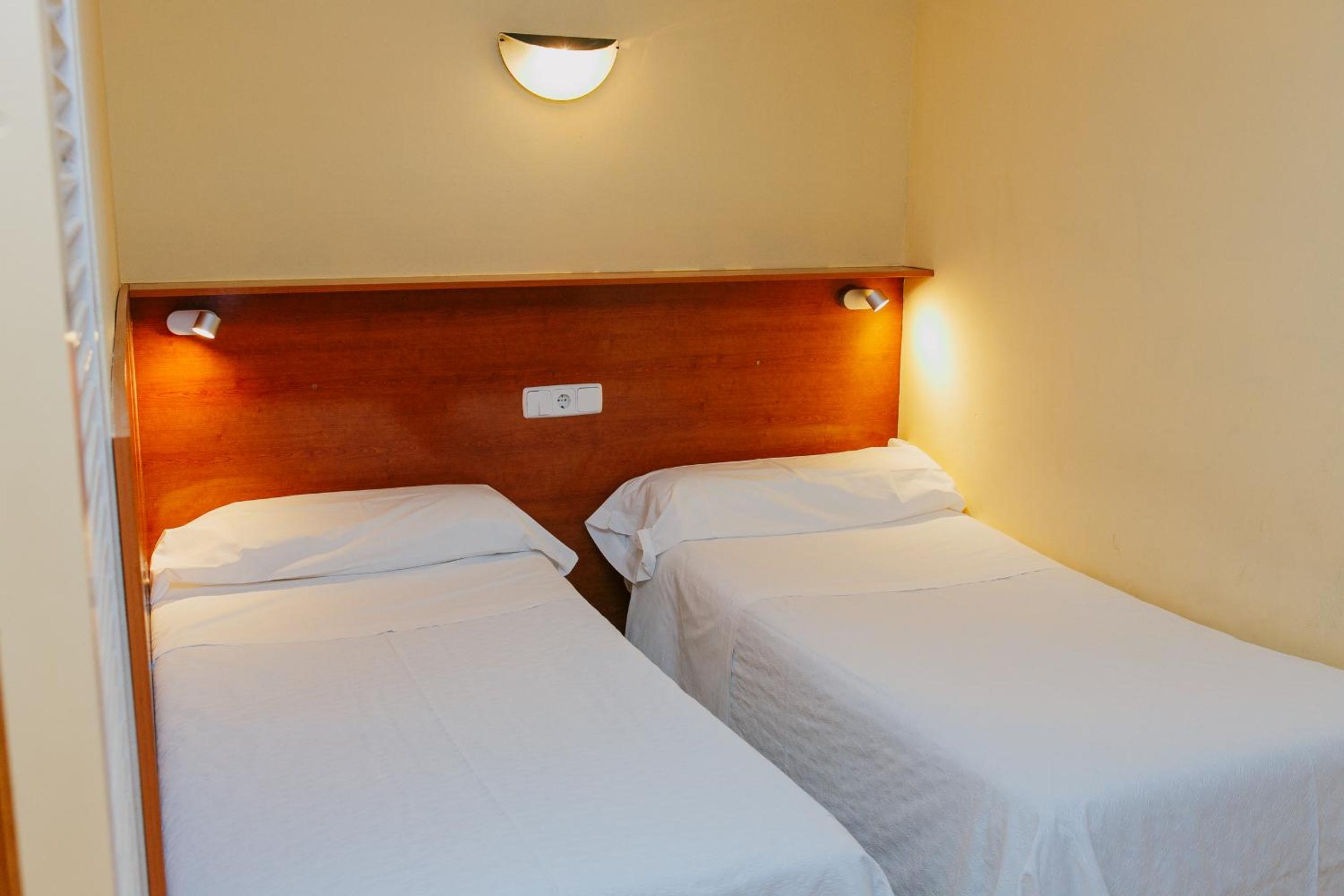 Aparthotel Bertrán 3