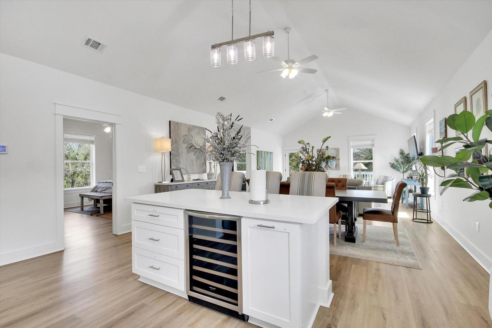Stylish Family Stay 3BR3BA Balcony BBQ