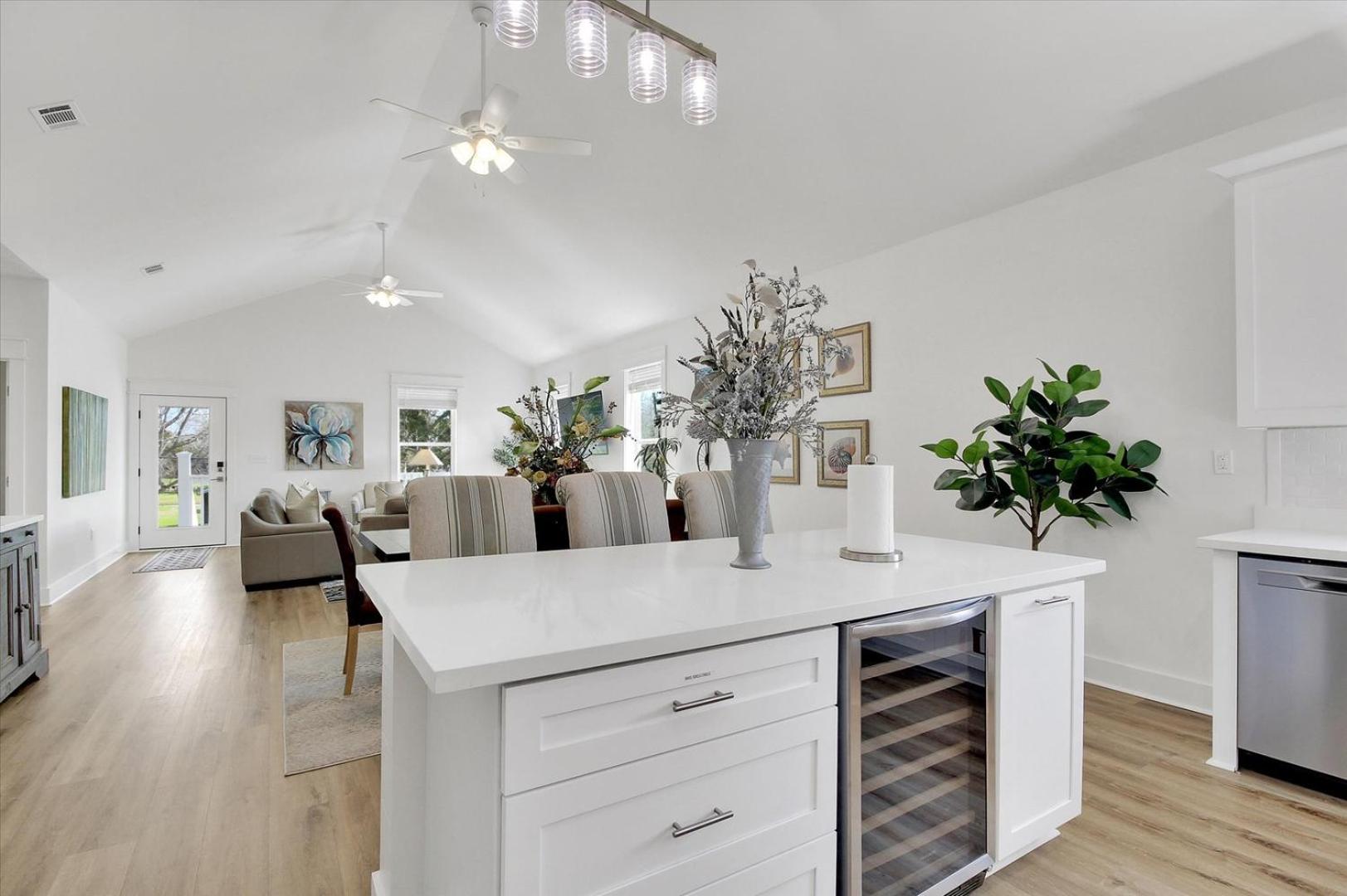Stylish Family Stay 3BR3BA Balcony BBQ