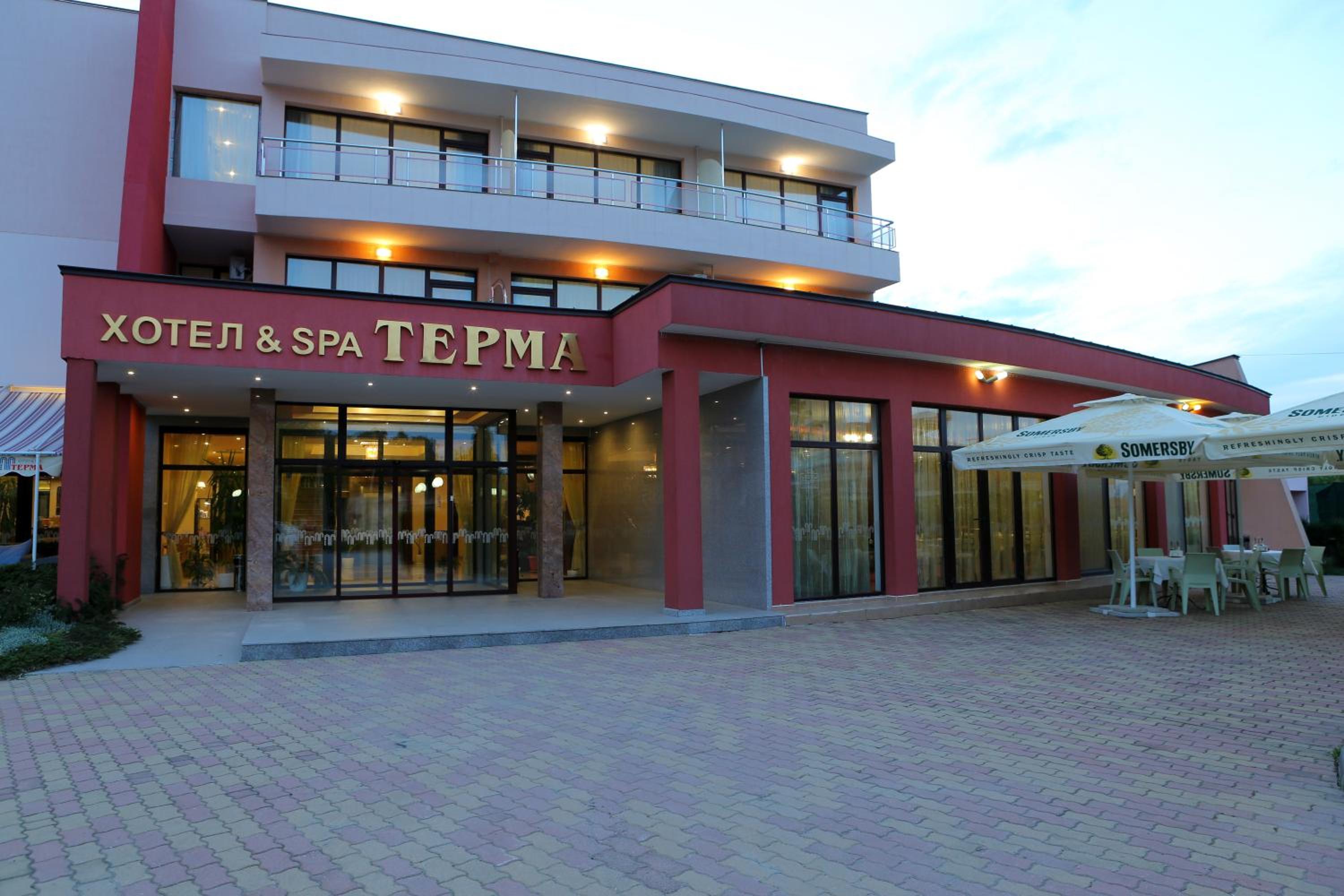 Photo 6