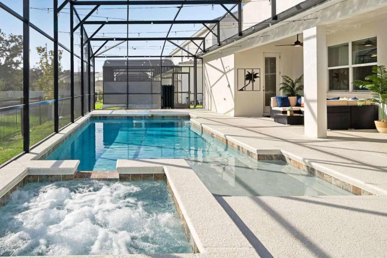 Upstay 15BR Villa w Games Room, Pool & Cinema