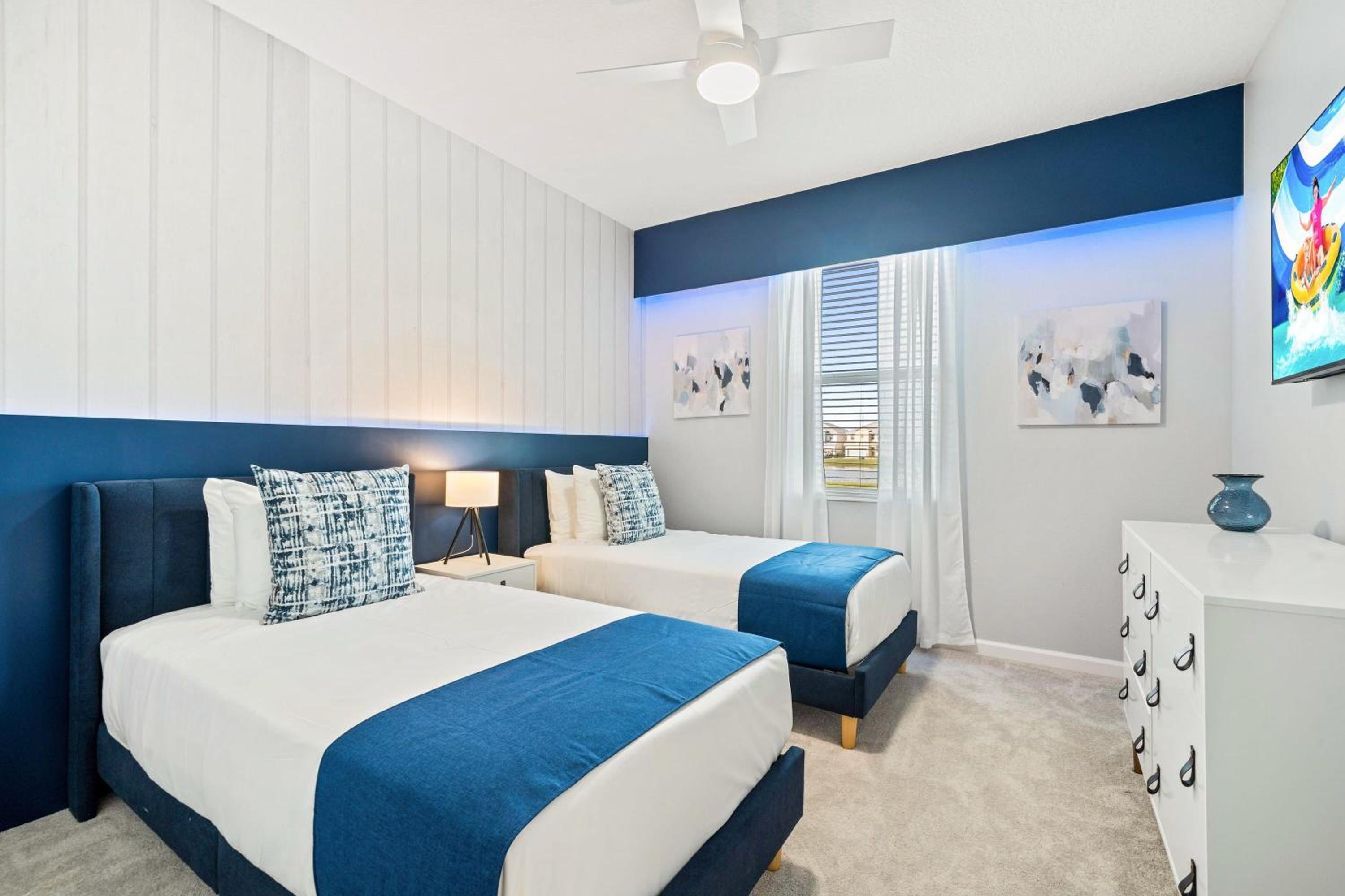Upstay 15BR Villa w Games Room, Pool & Cinema