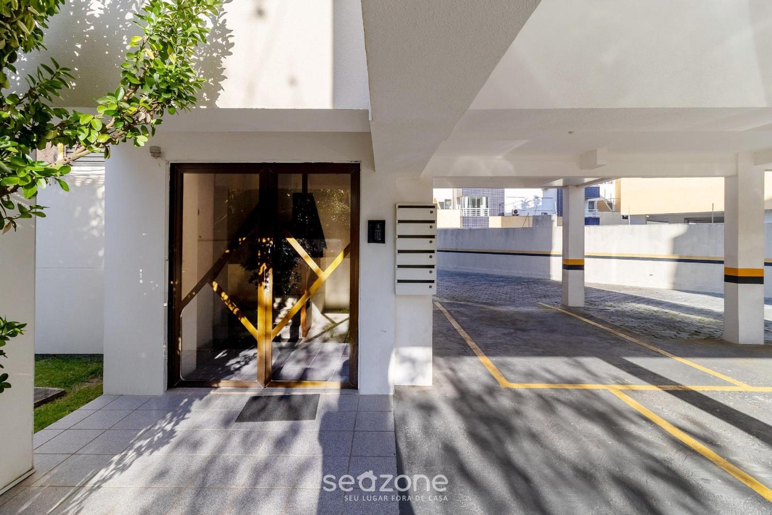 Apart w/ Barbecue 650m from the Beach QTIB0301