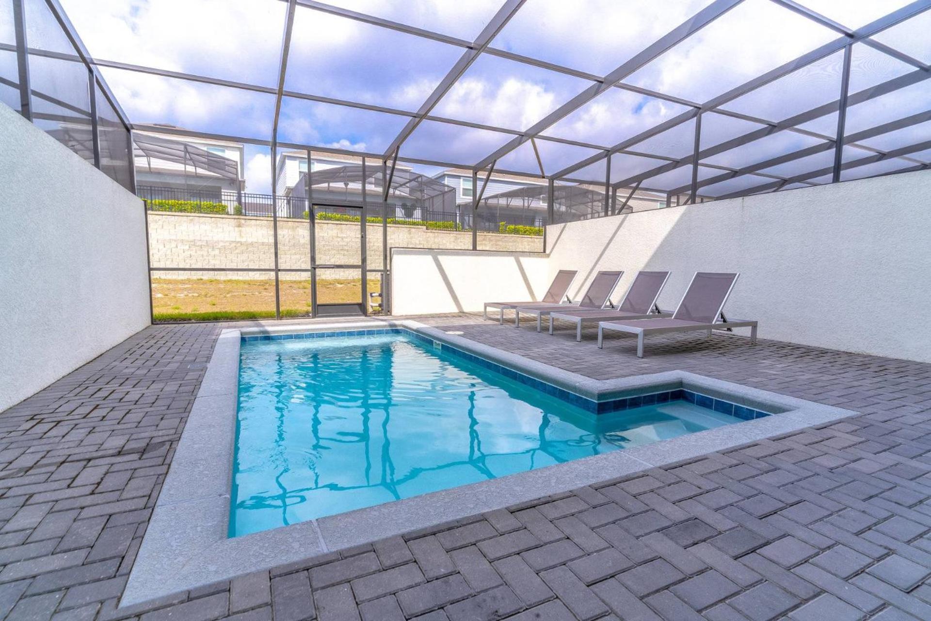 886 Windsor Island