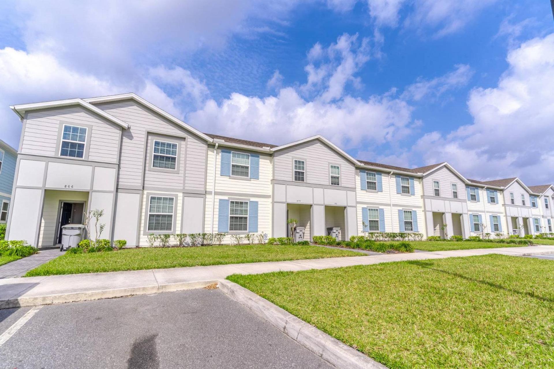 886 Windsor Island