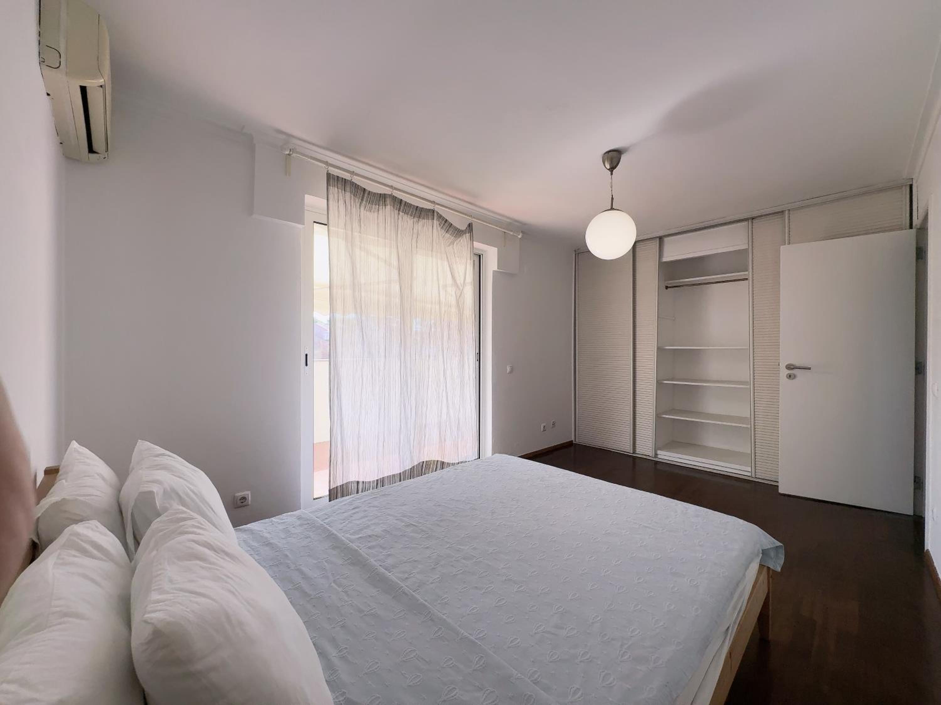 Luxury 4 bedroom with 3 bathroom Cascais Lisbon walking distance to beach