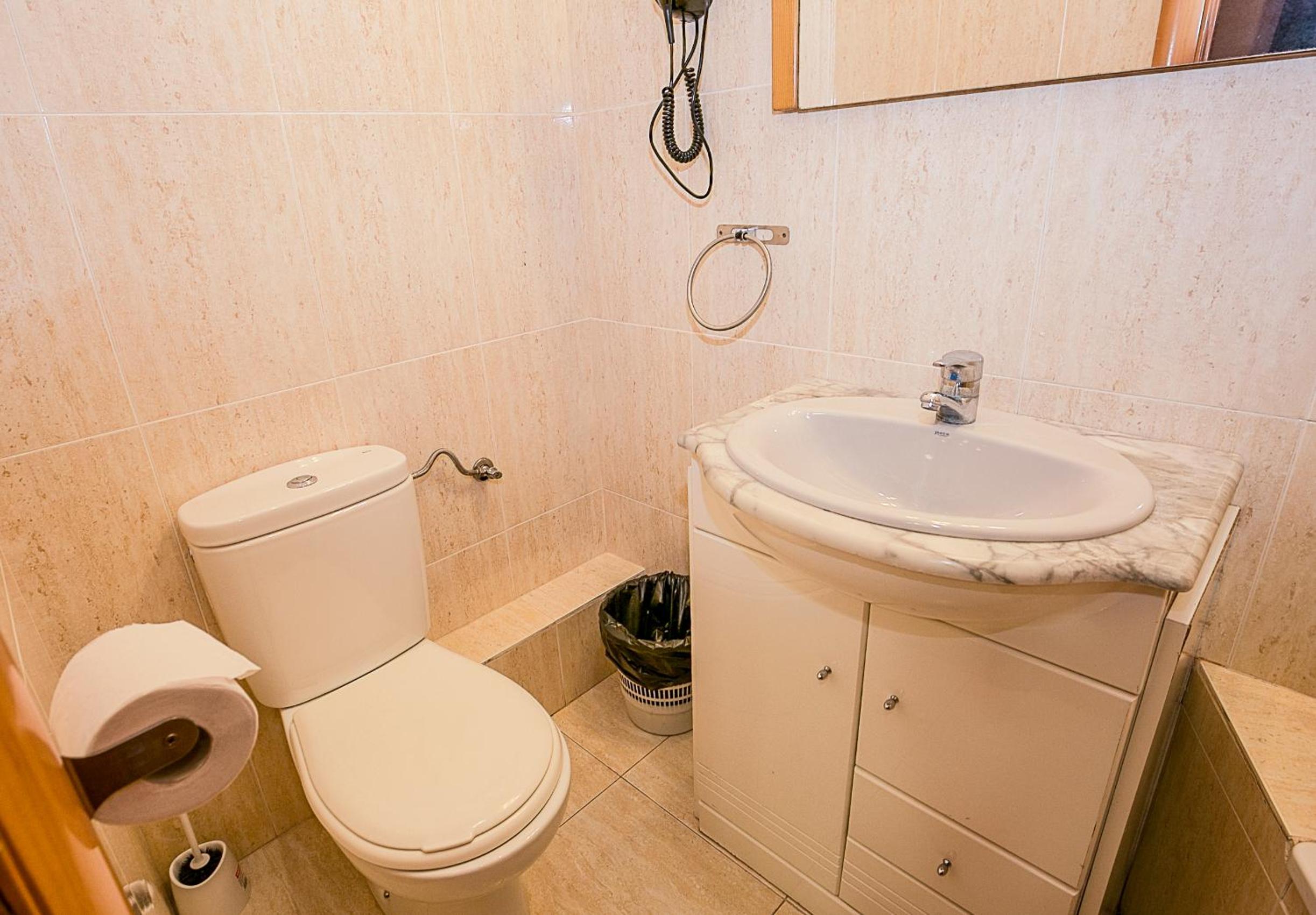 Hostal Balmes Centro
