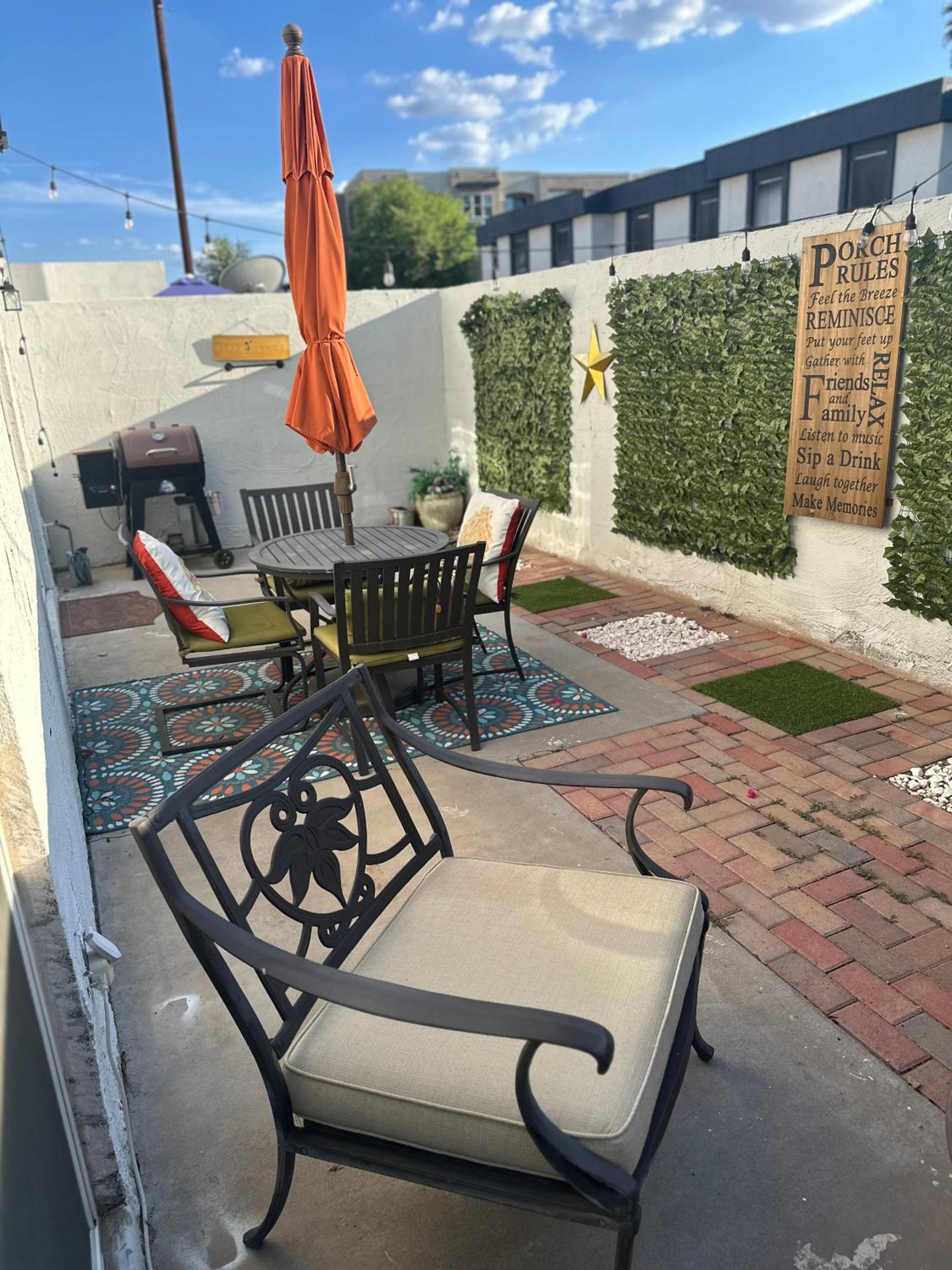 Western Themed Old Town Scottsdale Condo with King Bed and Community Pool